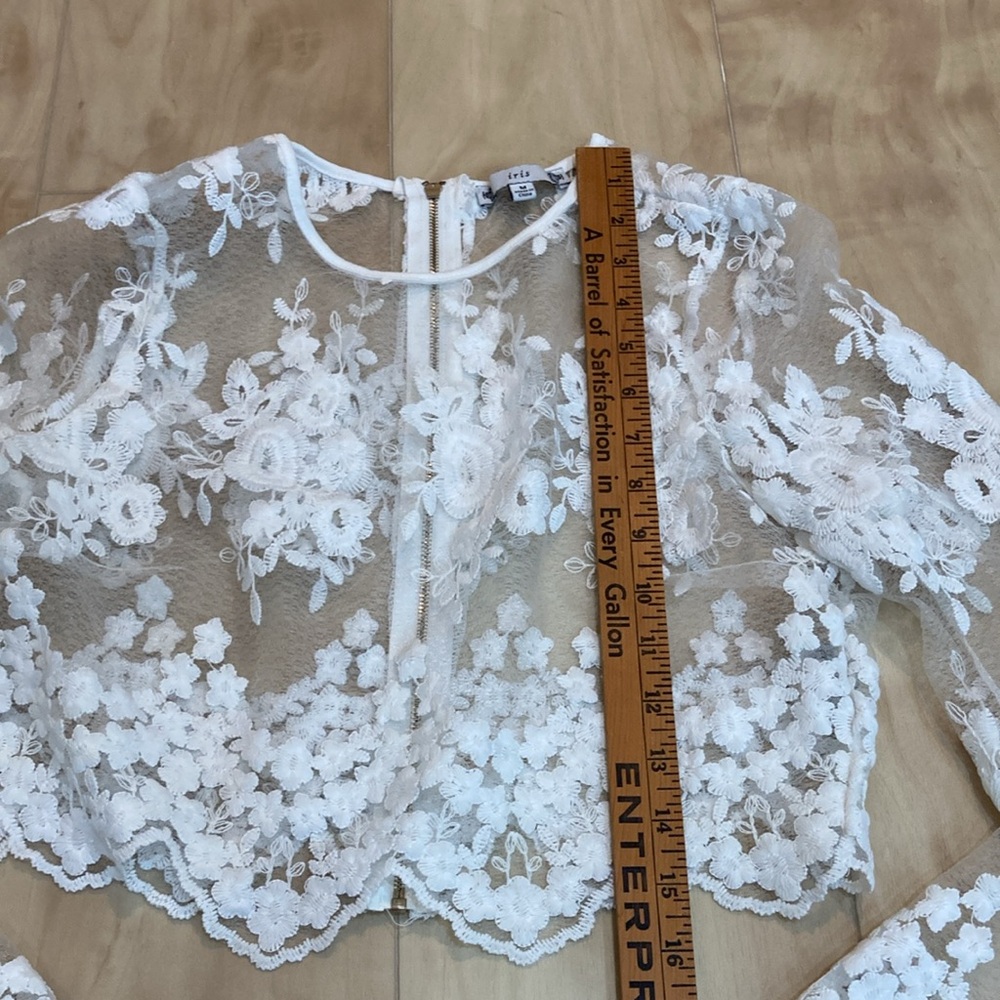 Iris mesh/floral blouse - Picture 5 of 10